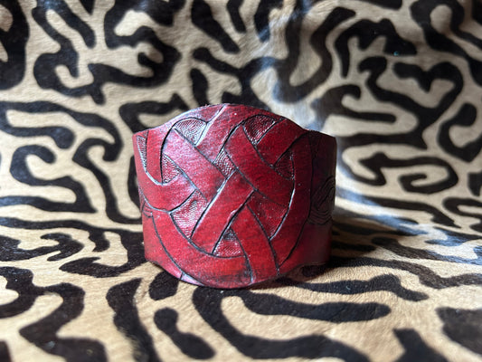 Celtic wonder egg cuff